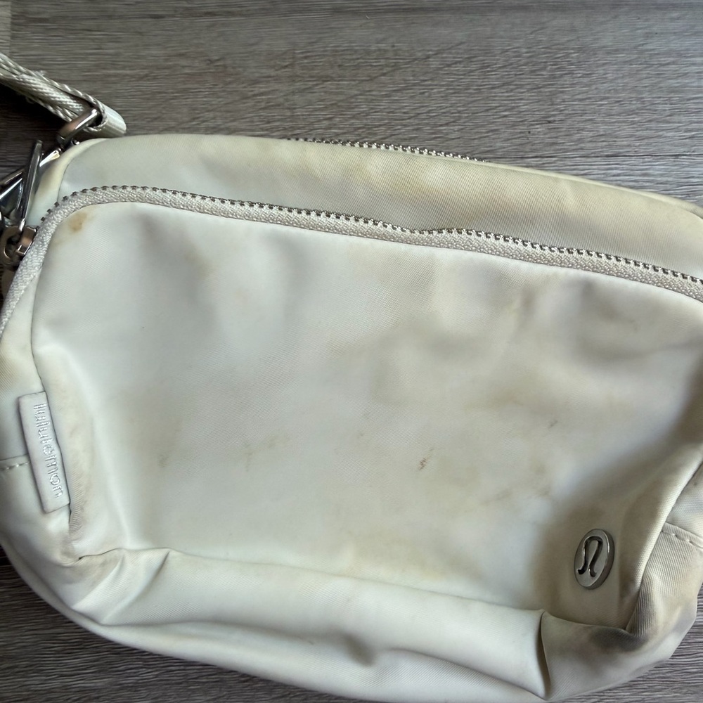 Lululemon everywhere crossbody crossbody bag - Picture 4 of 10